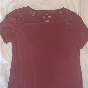 AMERICAN EAGLE soft & sexy red shirt